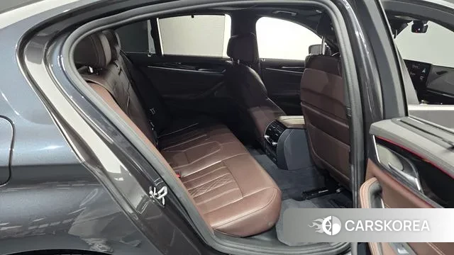 BMW 5 Series (G30) 2022 Серый из Кореи, фото 3