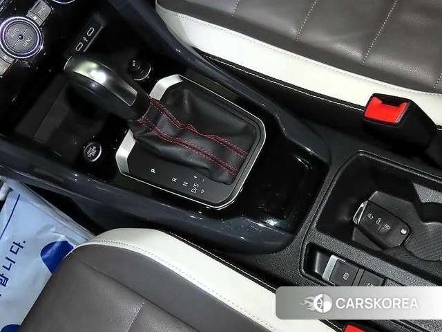 Volkswagen T-Roc 2021 Серебристо-серый из Кореи, фото 3