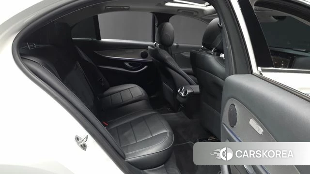 Mercedes-Benz E-Class W213 2019 Белый из Кореи, фото 3