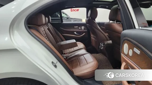 Mercedes-Benz E-Class W213 2021 Белый из Кореи, фото 3