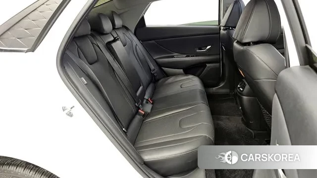 Hyundai The New Avante (CN7) 2024 Белый из Кореи, фото 3