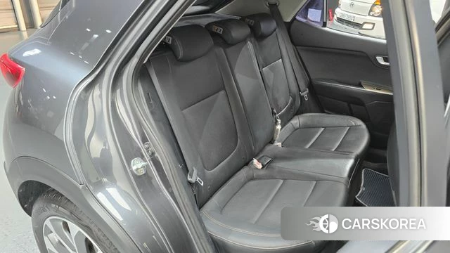 Kia Stonic 2018 Серый из Кореи, фото 3