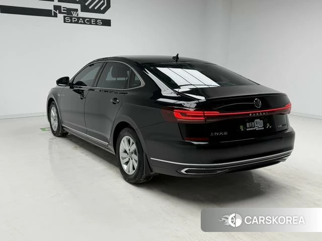 Volkswagen Passat PHEV 2022 Черный из Китая, фото 3