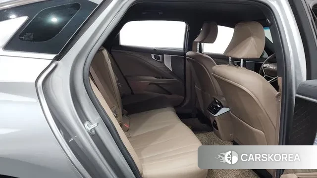 Kia K8 2023 Серебряный из Кореи, фото 3