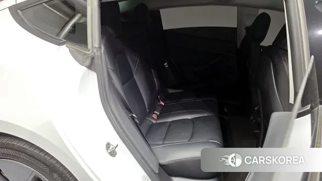 Tesla Model 3 2022 Белый из Кореи, фото 3