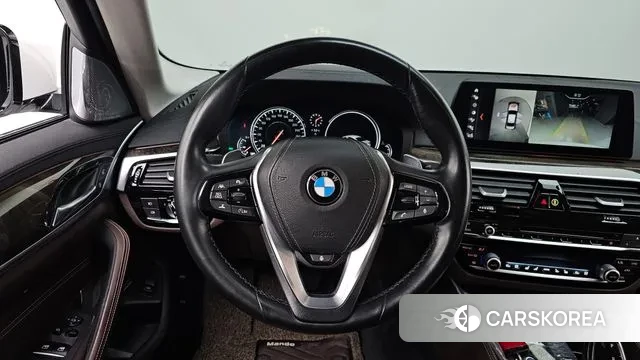 BMW 5 Series (G30) 2018 Белый из Кореи, фото 3
