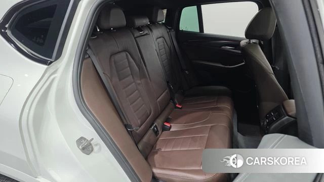 BMW X4 (G02) 2025 Белый из Кореи, фото 3