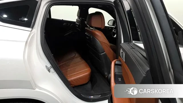 BMW X6 (G06) 2021 Белый из Кореи, фото 3