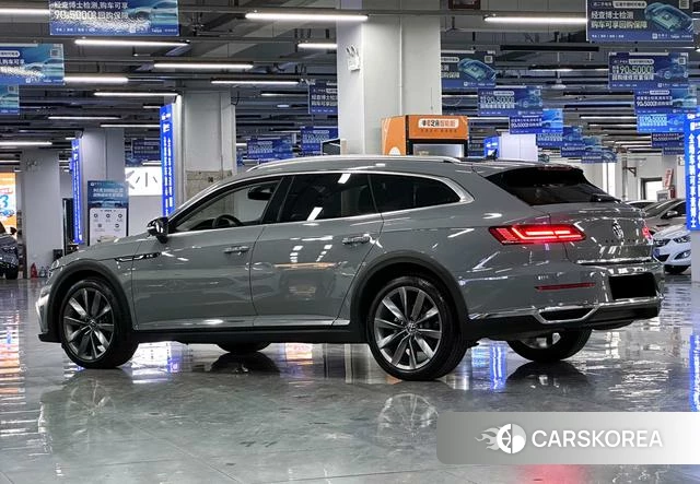 Volkswagen CC 2024 Темно-серый из Китая, фото 3
