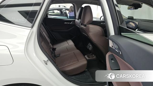 BMW 2 Series Active Tourer (U06) 2025 Белый из Кореи, фото 3