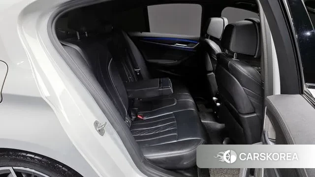 BMW 5 Series (G30) 2021 Белый из Кореи, фото 3