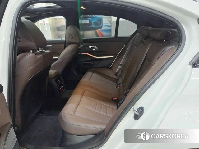 BMW 3 Series (G20) 2025 Белый из Кореи, фото 3