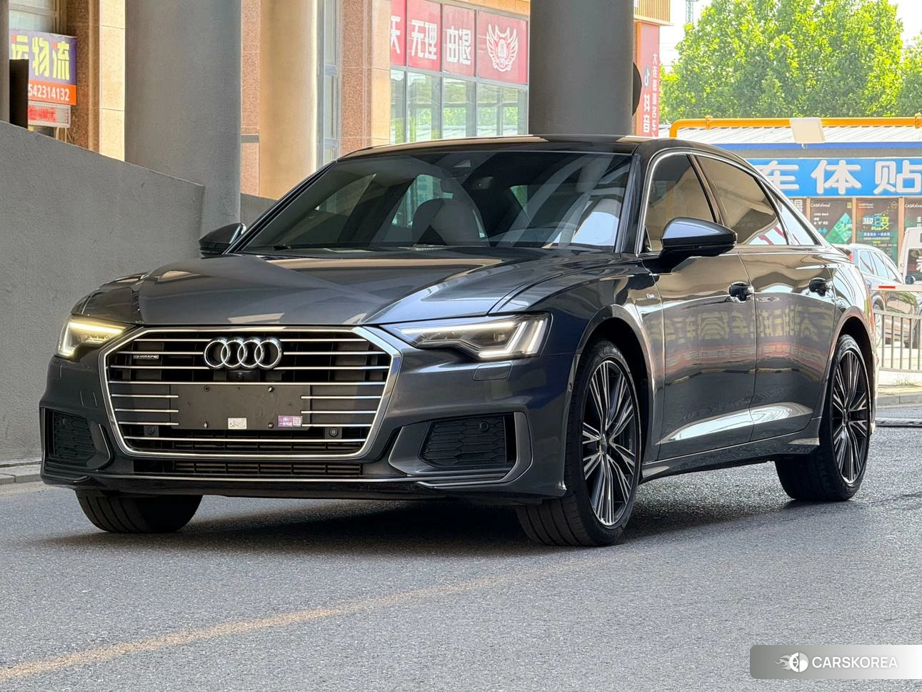 Audi A6L 2020 Серебристо-серый из Китая, фото 3