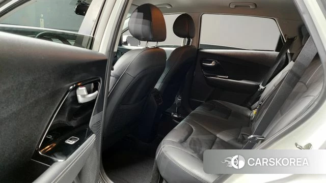 Kia Niro 2018 Белый из Кореи, фото 3