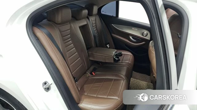 Mercedes-Benz E-Class W213 2018 Белый из Кореи, фото 3