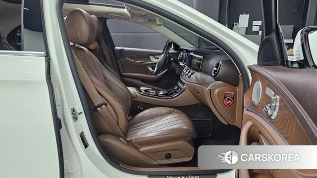 Mercedes-Benz E-Class W213 2019 Белый из Кореи, фото 3