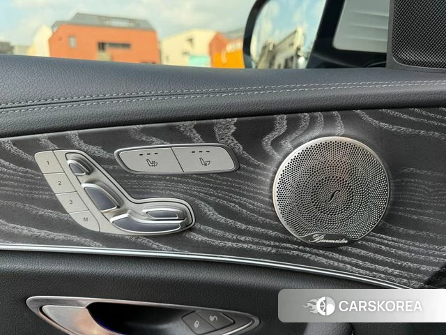 Mercedes-Benz E-Class W213 2022 Белый из Кореи, фото 3