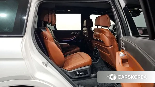 BMW X7 (G07) 2022 Белый из Кореи, фото 3