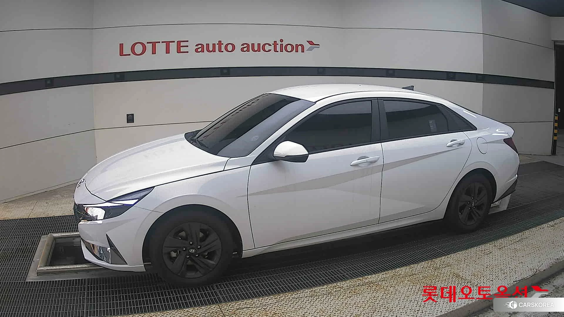 Hyundai Avante Hybrid 2023 Polar White из Кореи, фото 3