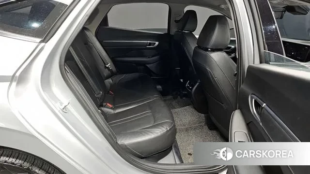 Hyundai Sonata D Edge (DN8) 2024 Серебряный из Кореи, фото 3