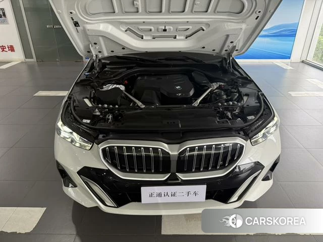 BMW 5 series 2024 Белый из Китая, фото 3