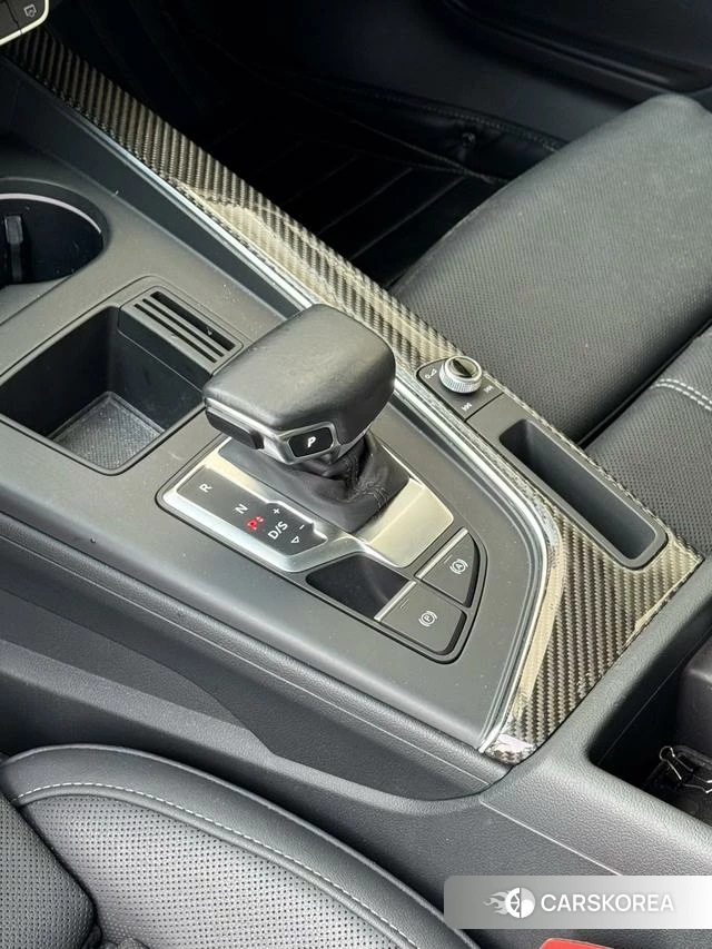 Audi A4L 2021 Белый из Китая, фото 3