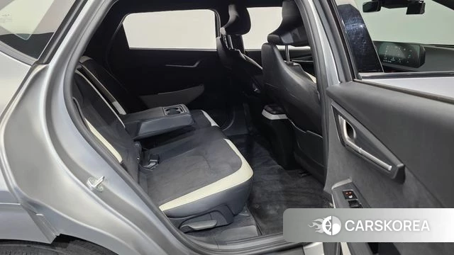 Kia EV6 2022 Серебристо-серый из Кореи, фото 3