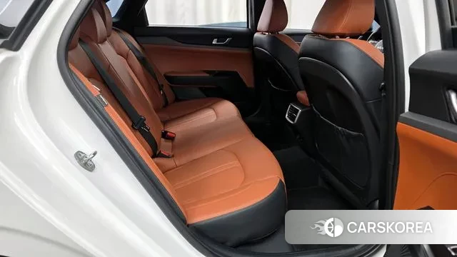 Kia The New K5 3rd generation 2023 Белый из Кореи, фото 3