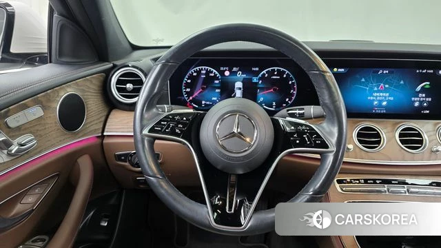 Mercedes-Benz E-Class W213 2022 Белый из Кореи, фото 3
