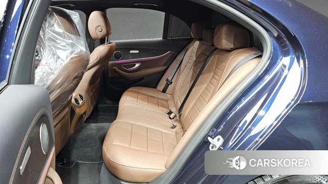 Mercedes-Benz E-Class W213 2023 Синий из Кореи, фото 3