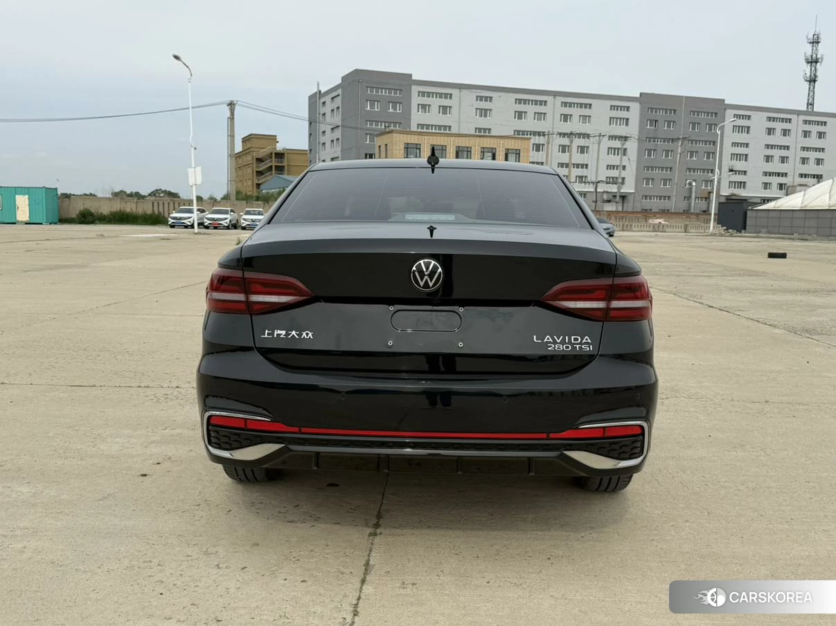 Volkswagen Lavida 2022 Черный из Китая, фото 3
