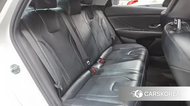 Hyundai Avante Hybrid (CN7) 2021 Белый из Кореи, фото 3