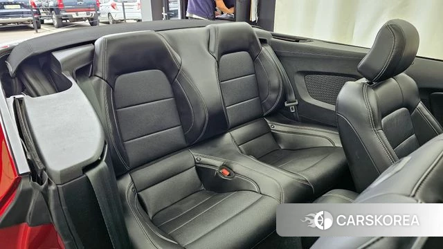 Ford Mustang 2023 Красный из Кореи, фото 3
