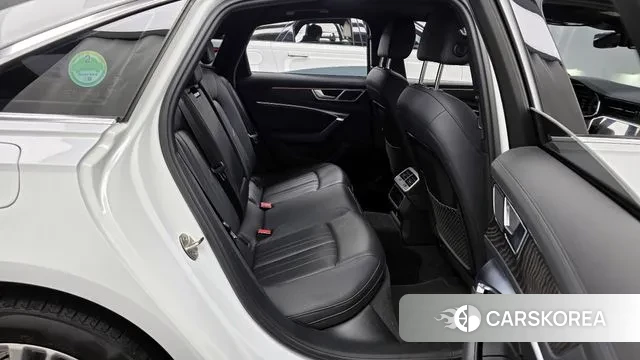 Audi A6 (C8) 2021 Белый из Кореи, фото 3