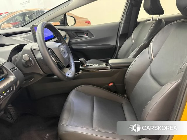 Toyota Prius 5th Generation 2024 Желтый из Кореи, фото 3