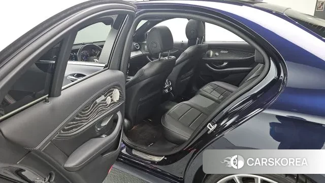 Mercedes-Benz E-Class W213 2022 Синий из Кореи, фото 3