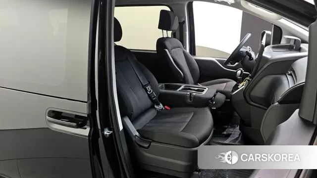 Hyundai Staria 2023 Черный из Кореи, фото 3