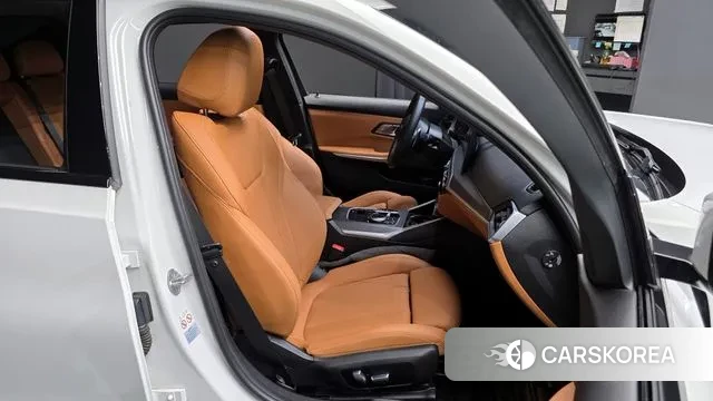 BMW 3 Series (G20) 2023 Белый из Кореи, фото 3