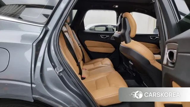 Volvo XC60 second Generation 2018 Серый из Кореи, фото 3