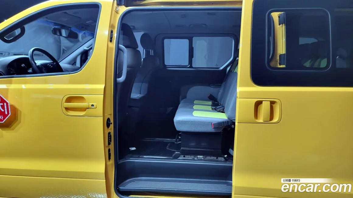 Hyundai The New Grand Starex 2018 Желтый из Кореи, фото 3