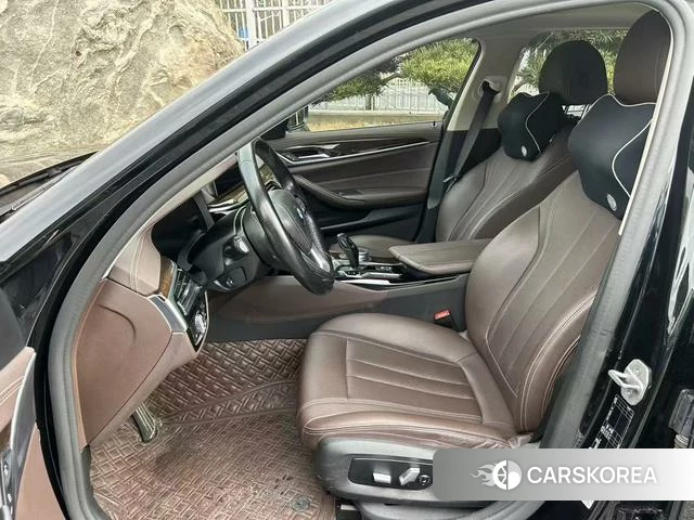 BMW 5 series 2020 Черный из Китая, фото 3