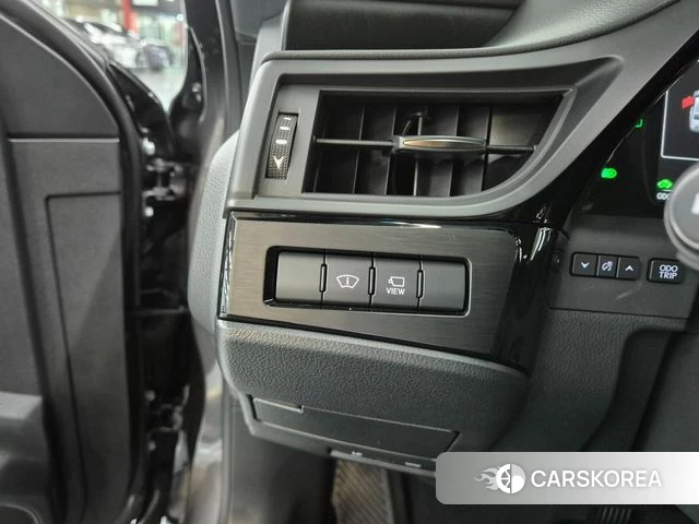Lexus ES300h 7th generation 2026 Серый из Кореи, фото 3