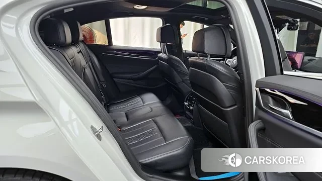 BMW 5 Series (G30) 2021 Белый из Кореи, фото 3