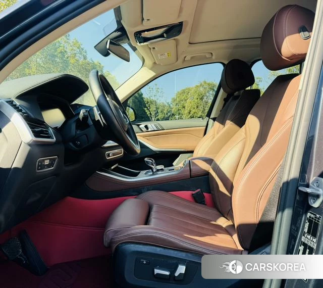 BMW X5 (imported) 2022 Темно-серый из Китая, фото 3