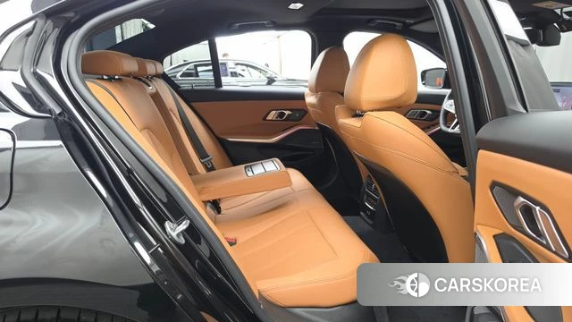 BMW 3 Series (G20) 2025 Черный из Кореи, фото 3