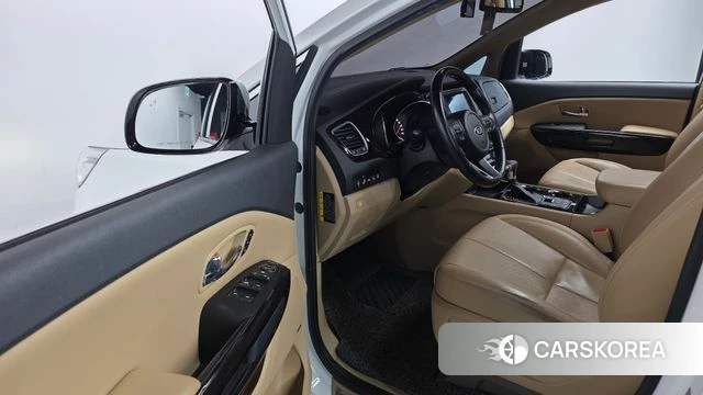 Kia The New Carnival 2019 Белый из Кореи, фото 3