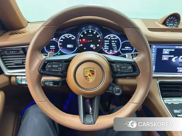 Porsche Panamera (971) 2021 Серебристо-серый из Кореи, фото 3