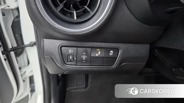 Kia The New K3 2nd generation 2021 Белый из Кореи, фото 3