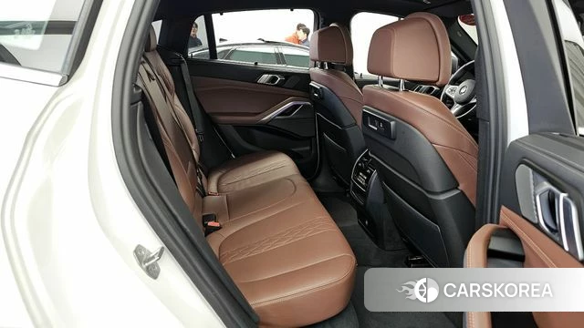 BMW X6 (G06) 2023 Белый из Кореи, фото 3