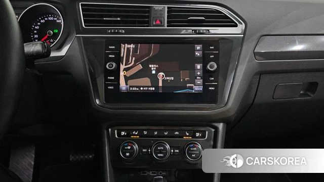 Volkswagen Tiguan second Generation 2020 Белый из Кореи, фото 3